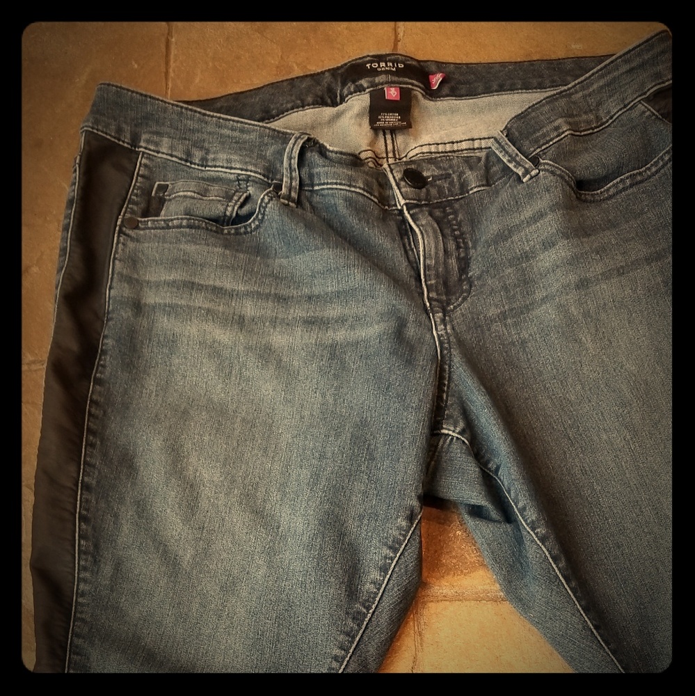 Torrid size 16 skinny jeans